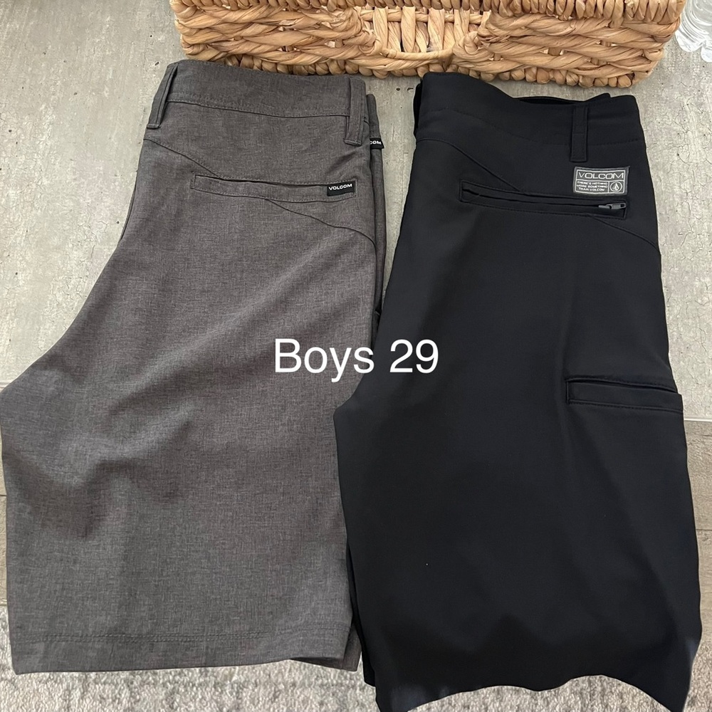 Volcom hybrid boys shorts size 29